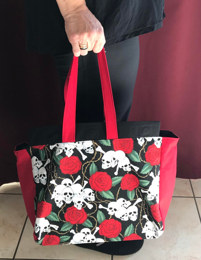 Large "Skulls &amp; Roses" shopping bag
